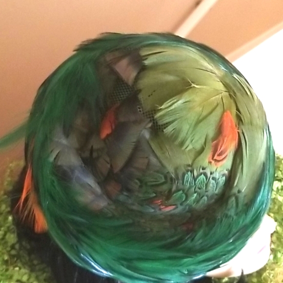 Vtg 60s VALERIE MODES Gorg Green FEATHERS Hat EUVC - Picture 9 of 11